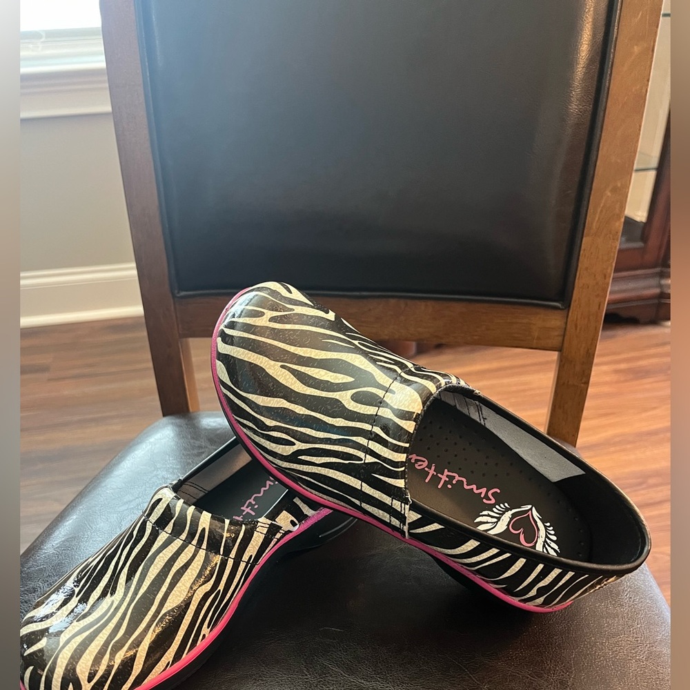 Smitten - Zebra Print Nursing Clog - Size 7.5 in excellent shape.